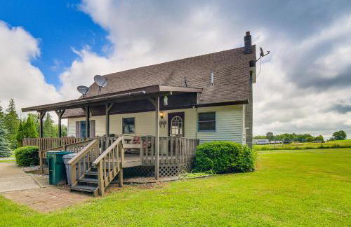 Germfask Home with Fire Pit, Grill and Yard Games! - Foto 25