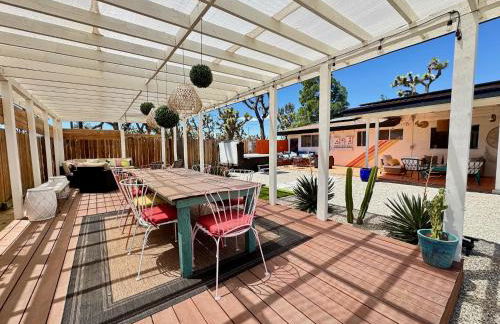 Mid-Century Modern Home w/Pool & Hot Tub - Foto 34