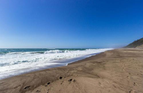 Bright Beach Town Bungalow - Foto 28