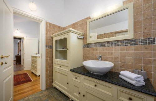 Villa Lipa for 8 persons near Pula with 41 m2 heated pool, beautiful garden, sauna & kids playground - Foto 46