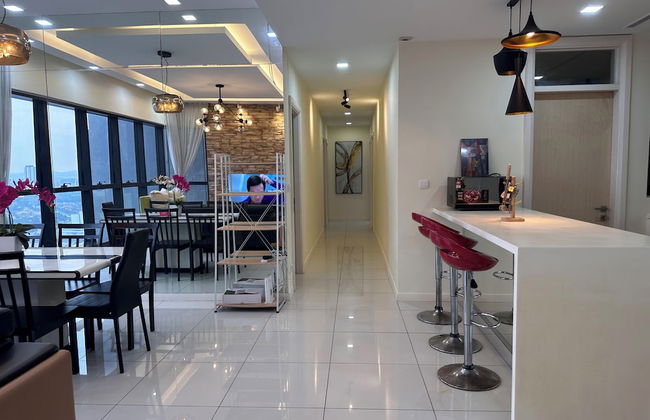 Skyline Luxe 4BR Retreat with En-suites - Foto 39