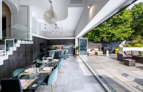 Dream House London 5bd with gym, cinema and hot tub - Foto 23