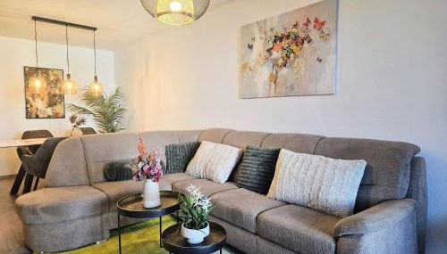 Stylish Old Town Apartment with Free Parking and a Balcony near the Cathedral - Foto 4