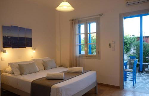 Helen's Minimal Studios & Apartments - Photo 27