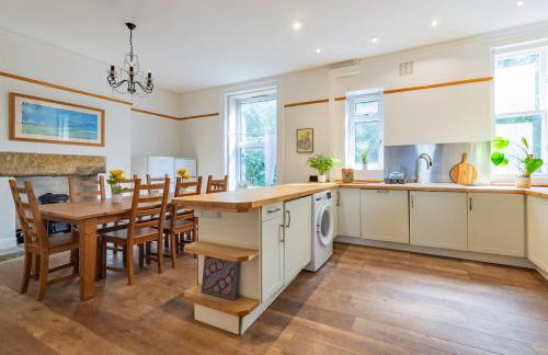 Spacious 4BR Home - Extra Sleeping Prestigious Spot - Foto 22