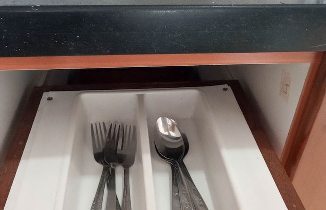 Comfy 2BR Apartment at City Home MOI Kelapa Gading - Foto 11