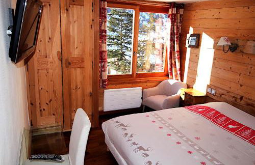 Prestigious 18 Person Chalet with Pool and Jacuzzi - Foto 20