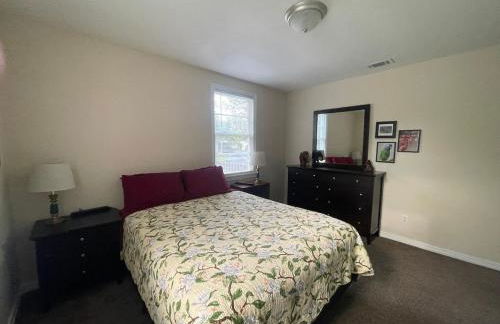 Quiet Retreat not far from Downtown Jax - Foto 16