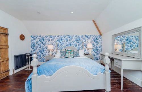 Heron Stays Bath- Boutique Period Group Properties, Parking for 4 Cars, Just 3 Miles to Bath Central, Sleeps 14 - Photo 32