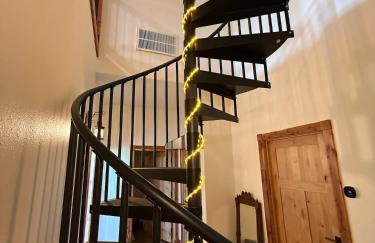 Whispering Pines Retreat, Secluded Cabin with Hot Tub & Pond - Foto 11