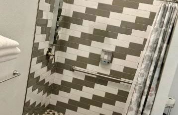 Renovated Peaceful Luxury Walk to Mall Park Publix - Photo 13