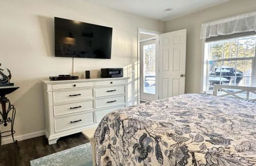 Waterfront Family & Pet Friendly Home with Hot Tub "Sandpiper Shores" - Foto 24