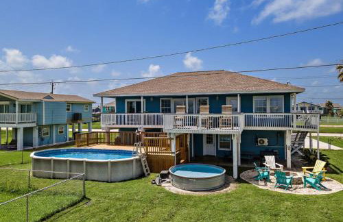 Beach Home with Cowboy Pool, Big Deck and Ocean View - Photo 37