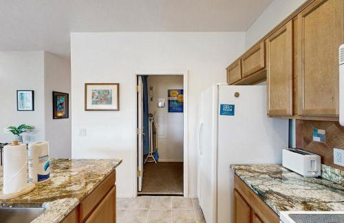 Bright 2nd floor Condo w mountain & valley views, shared pool hot tub gym - Foto 10
