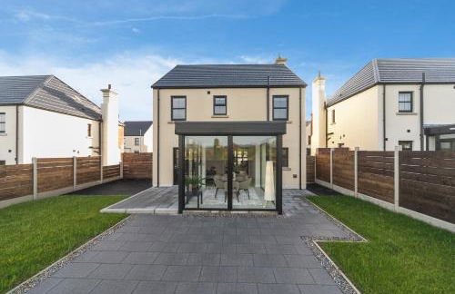 Modern Entire Home steps from the Train Station - Foto 26