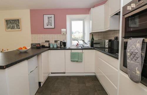 Spanish Boathouse - Photo 20