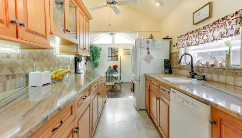 Milford Family Home with Koi Pond and Porch! - Foto 2