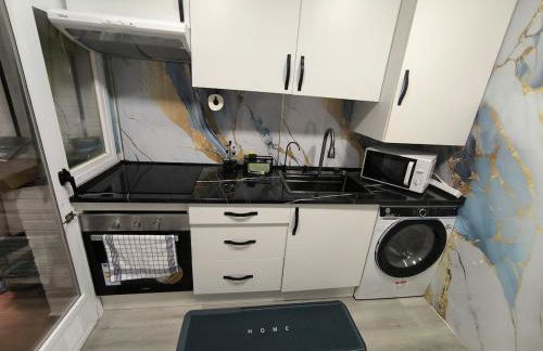 New Luxury Apartment with Pool - Foto 8