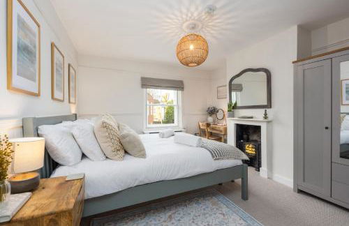 Charming 2 Bed Cottage - within city walls - free parking- garden - Foto 2