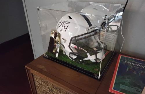 Stylish, Penn State-Themed Historic Getaway 2 Blocks from Waterfront - Foto 14