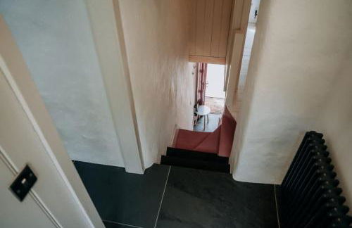 Cute and cosy 2 bed cottage in beautiful Solva - Photo 16