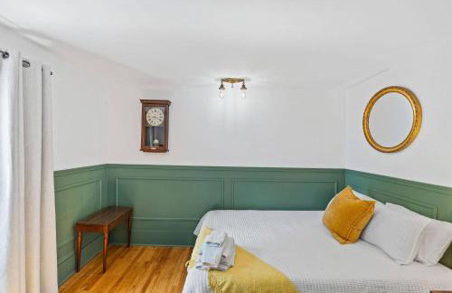 4-Bedroom Downtown Main St , great location! - Foto 8