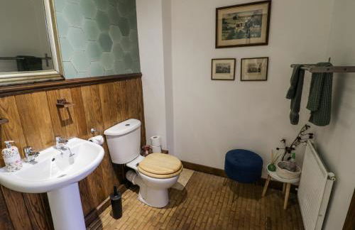 Chetwynd Lodge - Photo 32