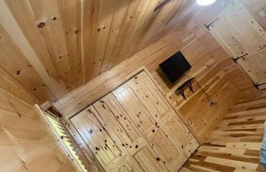 Luxury Cabin with Outdoor HotTub-NEW Construction - Foto 25