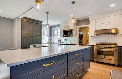 Explore Orange and NYC! Luxury Family Home with Deck - Foto 10