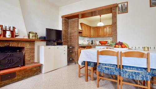 Cozy Home In Metato With Kitchen - Foto 5