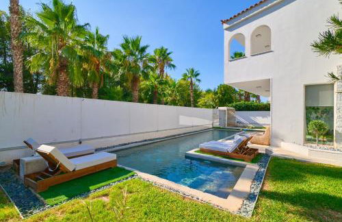 Luxury Villa with Pool, BBQ & Garden in Vouliagmeni - Foto 47