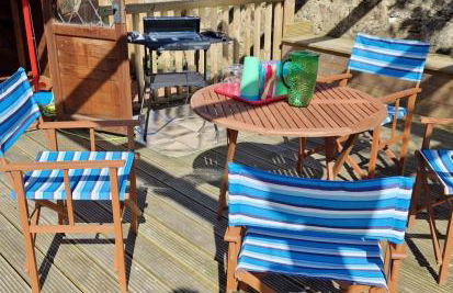 Fun holiday lodges in historic walled garden near Falkirk, Heart of Scotland Holidays - Foto 2