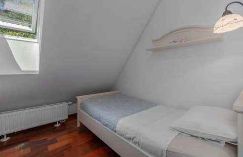 2 Bedroom Gorgeous Home In Frkasic - Photo 34