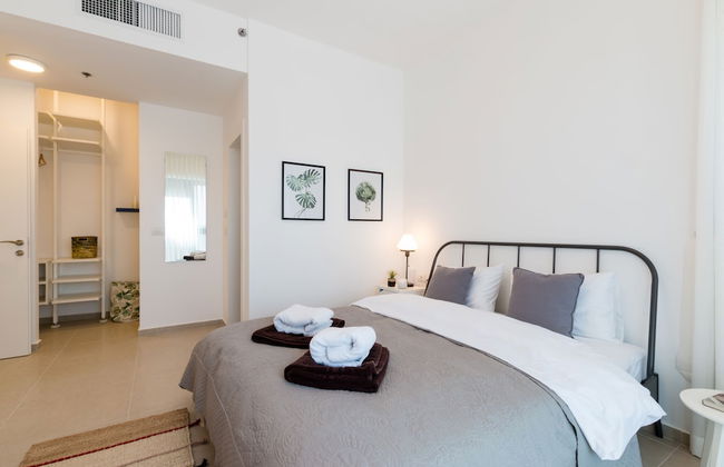 Artsy Modern Bright Apt in Bat Yam - Foto 5
