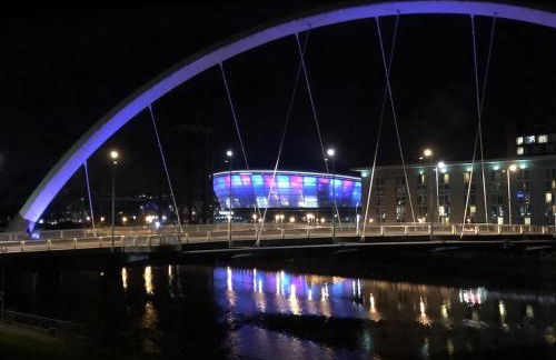 ArcView - SEC Hydro Two Bed Flat With Free parking and Great View - Foto 5