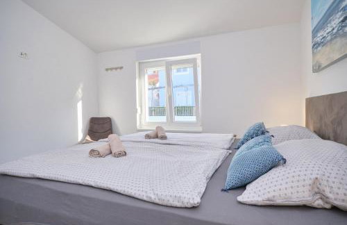 Queen's Lodge Mastrinka by Litto - Photo 22