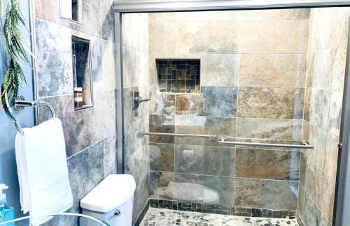 Earthy Hobbit Jungle with Privacy & Serenity - Foto 25