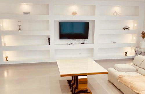 Villa 220 m2 avec 5 chambres 6 lits doubles 2 toilettes 2 salles de bain - Foto 11