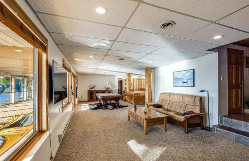 Hot Tub and Whale Watching! Scenic Sitka Escape - Foto 15