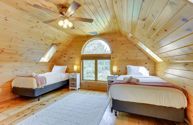 Pocono Dog-Friendly Home on River - Foto 10