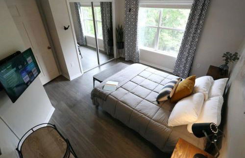 Renovated Modern Industrial Suite 2 BR Condo - Foto 19