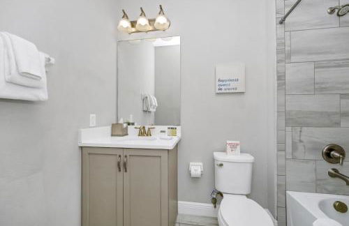 Grand Home Near Disney With Private Pool, Air Hockey Table And Waterpark & Resort Access At Encore Resorts Reunion - 401Sf - Foto 18