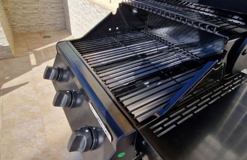 Seafront House,Sea Views,Pool and BBQ, Airport 10 mns - Photo 41