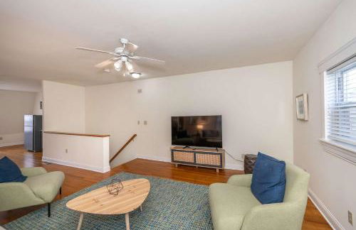 Cityscape Escape - Local Eateries - Foto 40