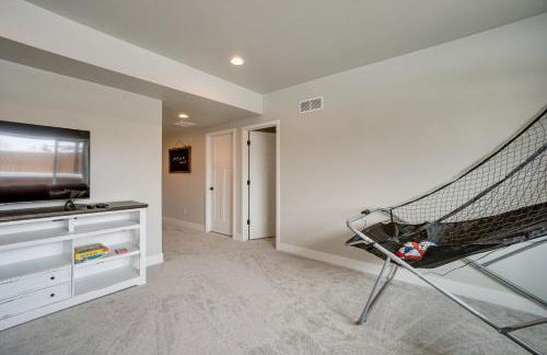 Family-Friendly Townhome about 2 Mi to Windsor Lake! - Foto 29