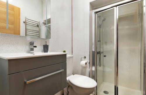 Modern 2 Bedroom Apartment Near Putney Station - Foto 11