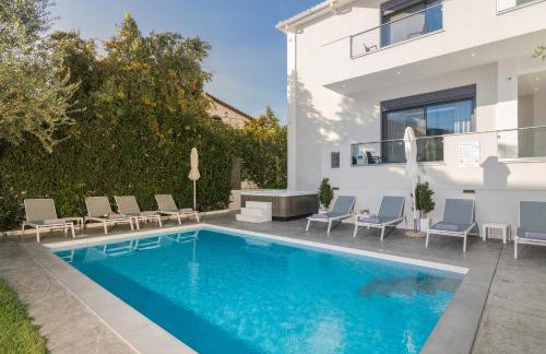 Royal View Villa - Private Pool & Hot Tub - Foto 52