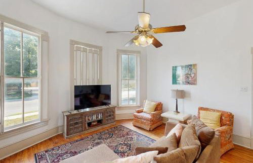 Downtown duplex with patio, enclosed backyard, washer/dryer, streaming, AC, WiFi - Foto 4