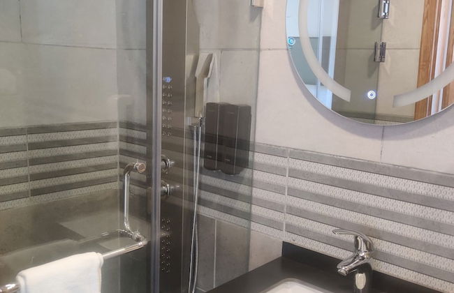 Bliss 3000 Furnished Studios - Photo 39