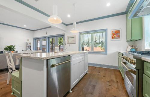 Spacious, Peaceful, Historic - 3 Minute Walk to the Square - Foto 24